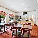 Quality Inn University Near Downtown 