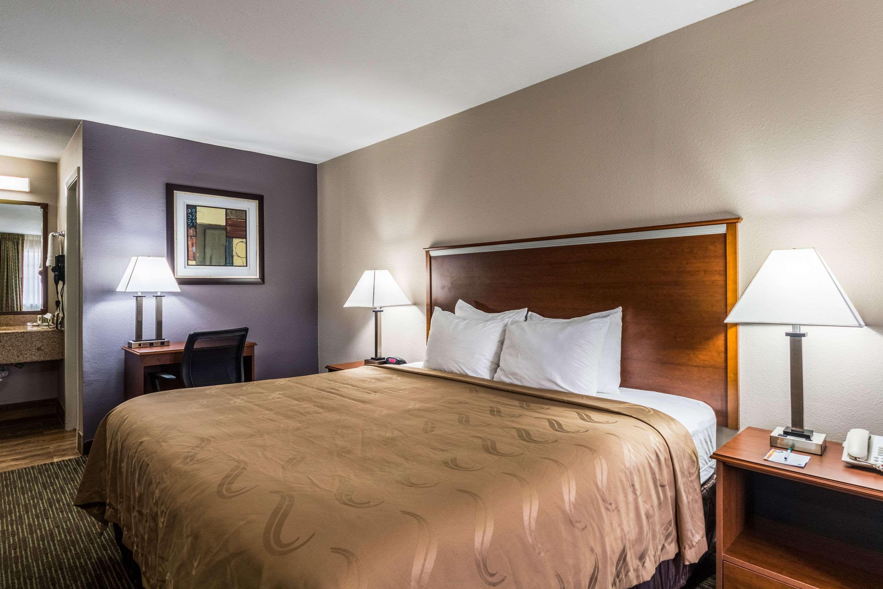 Quality University Near Downtown 2* San Marcos